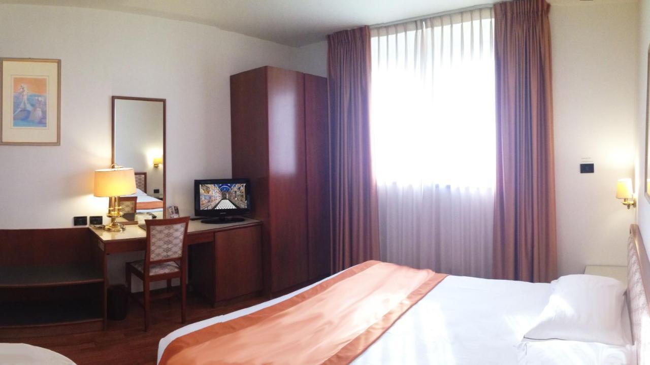 Hotel Marconi Ponte San Nicolo المظهر الخارجي الصورة