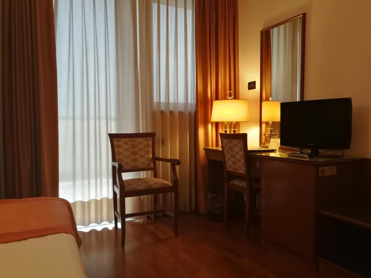 Hotel Marconi Ponte San Nicolo المظهر الخارجي الصورة
